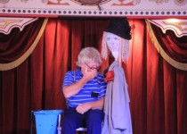 Back_Stage_Kitty_Hagen_Comedidi_senioren Back_Stage_Kitty_Hagen_Comedidi_senioren
