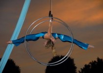 Back_Stage_Kitty_Hagen_acrobatiek_luchtact_1 Back_Stage_Kitty_Hagen_acrobatiek_luchtact_1