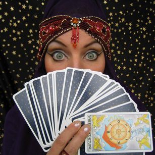 Back Stage Kitty Hagen animatie typetje waarzeggen waarzegster