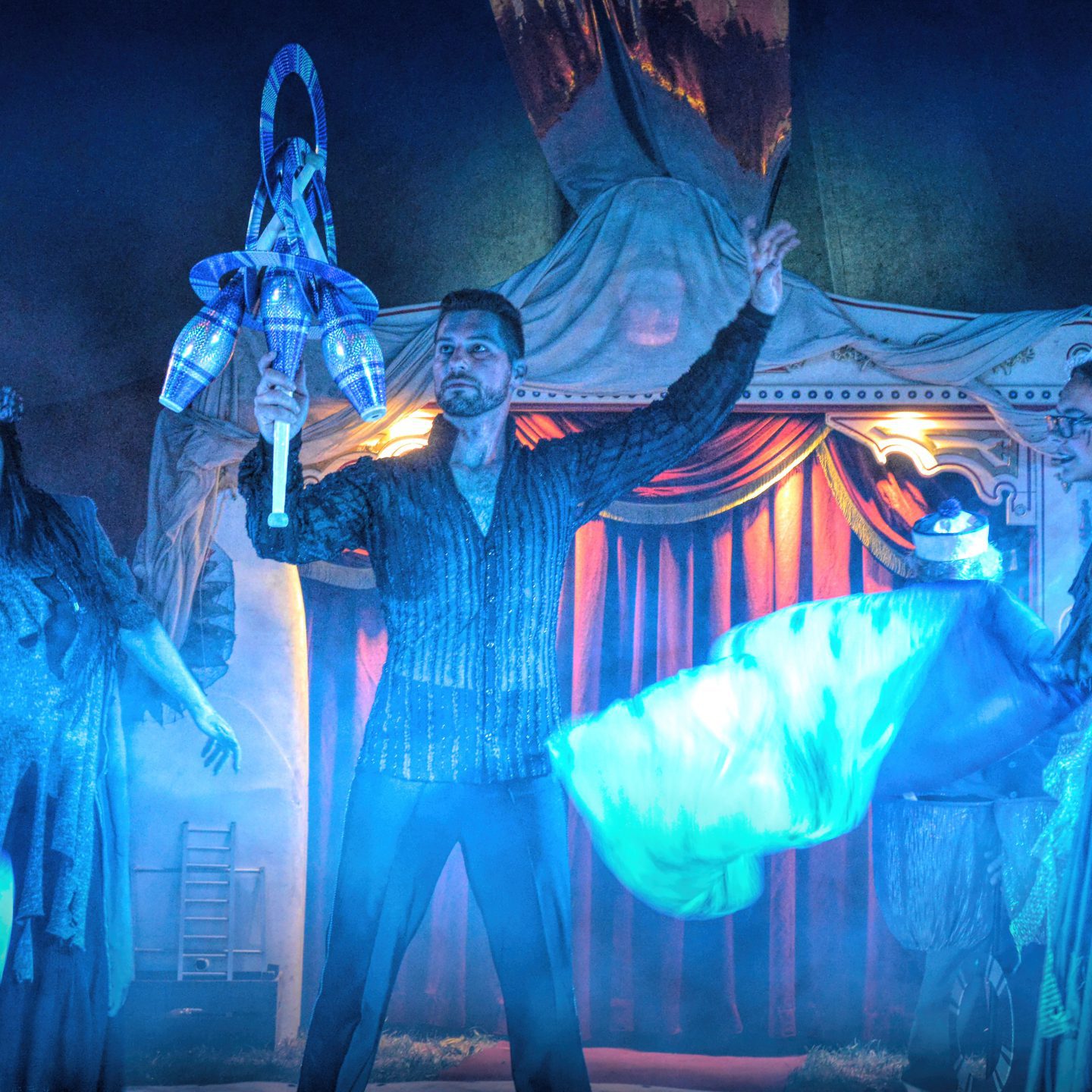 Circus Fantâsia on tour