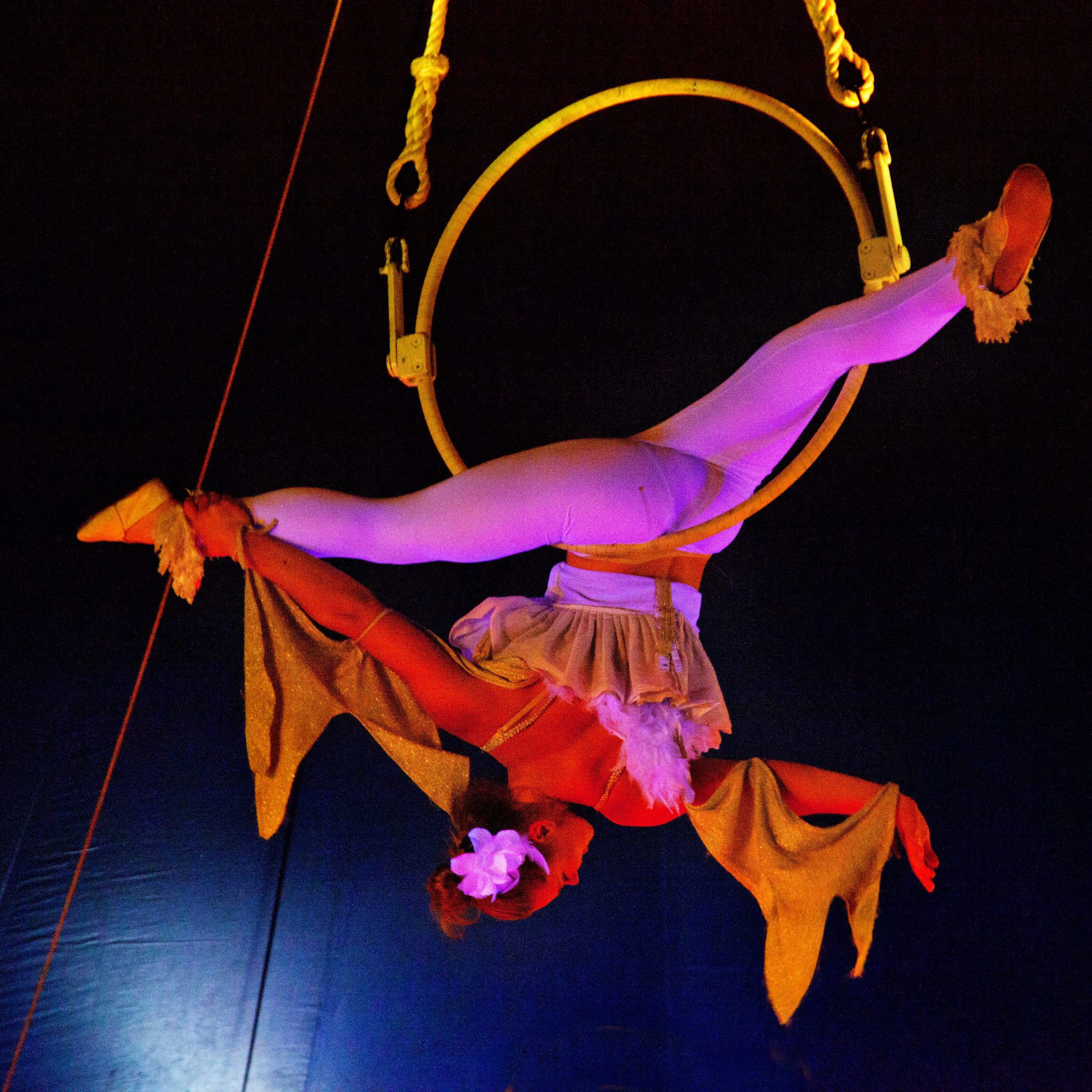 Circus Fantâsia on tour