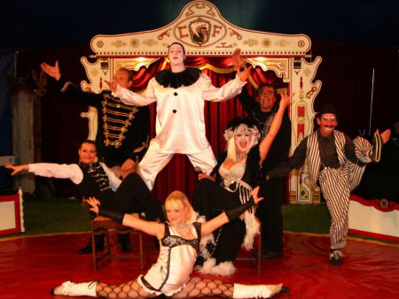 Circus Fantâsia on tour