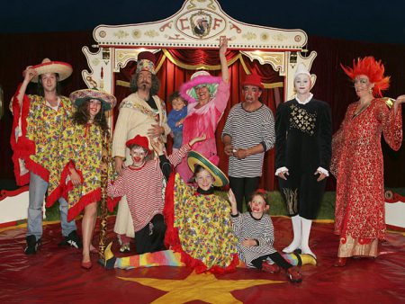 Circus Fantâsia on tour