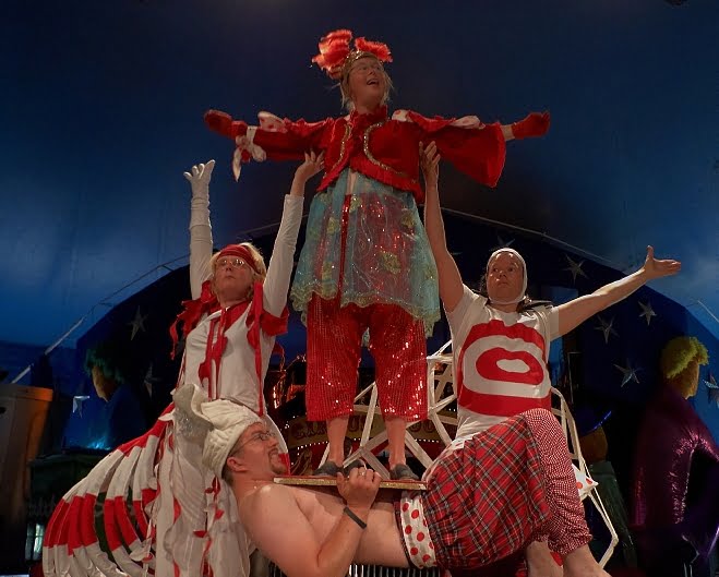 Mouw artiesten Circus project Back Stage Kitty Hagen